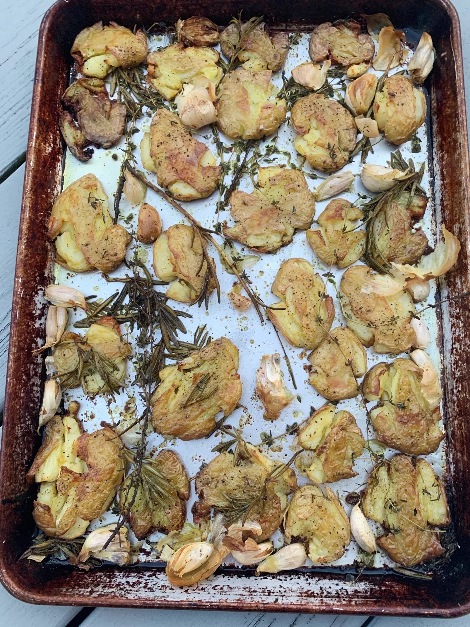 Crispy Roasted Potatoes with Garlic and Herbs – Eden Eats