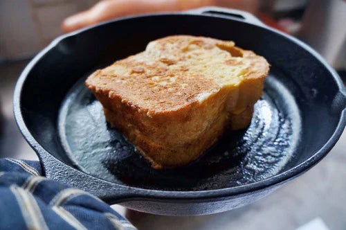 French toast grilled cheese with sharp white cheddar and maple syrup