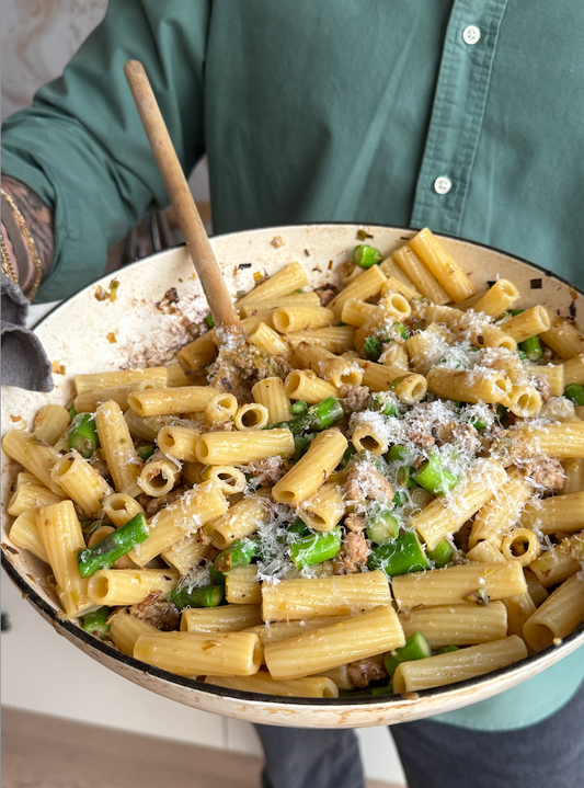 Spring Rigatoni with Asparagus and Leeks 