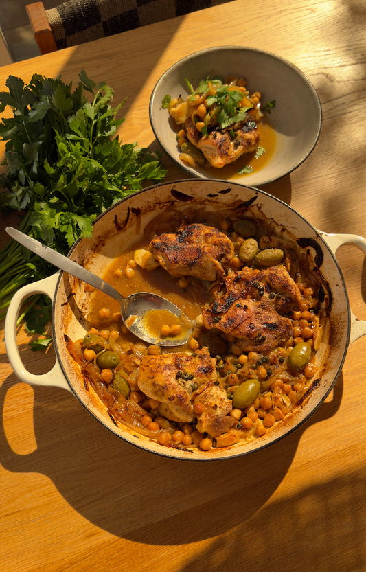 one pot chicken with olives, capers and chickpeas
